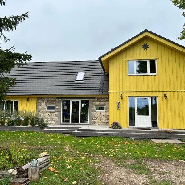 Muhu Kulla Saadu puhkemaja mere ääres, hotell sihtkohas Raugi