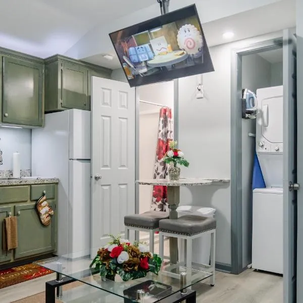 Charming two bedroom duplex apartment, hotel in Autaugaville