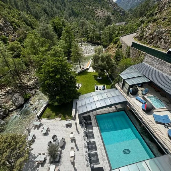 Les Jardins De La Glacière, hotel v Corte