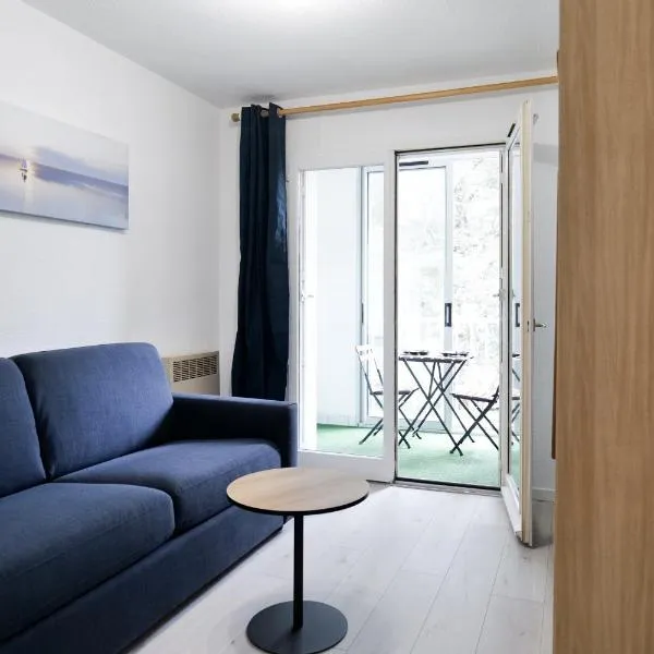 Studio au calme idéalement situé à Port Olona - La Chaume - 2 personnes، فندق في La Chaume