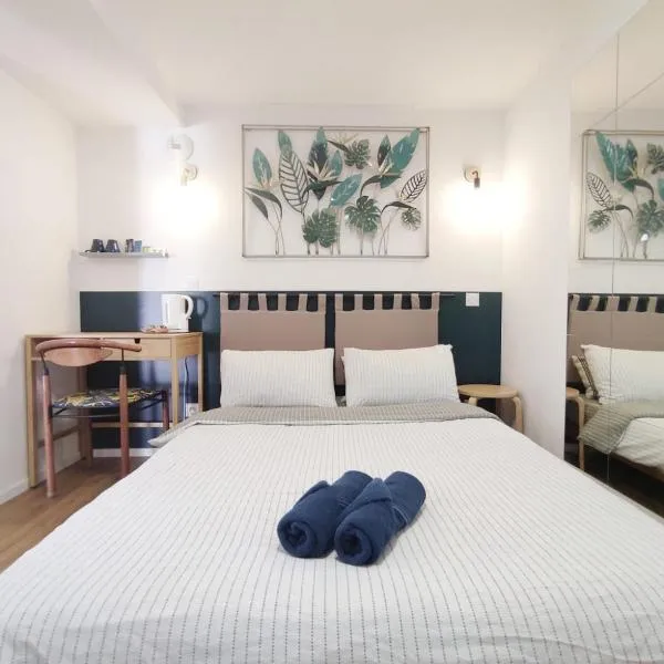 Suite parentale indépendante en ville - chez l'habitant, hotel in Caen