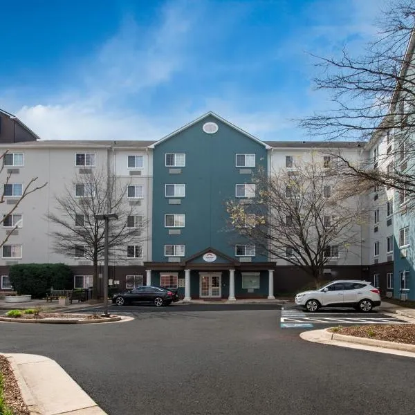 Suburban Studios Sterling - Washington Dulles, hotel v destinaci Sterling