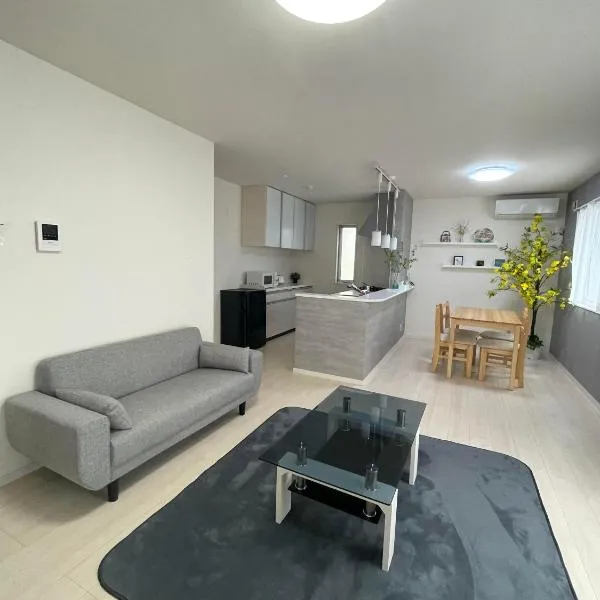 Clover House 大人数向け一軒家, hotel v destinaci Matsubara