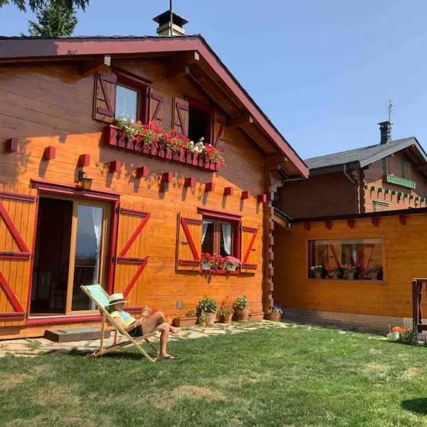Chalet familiar con jardín y garage privado: Bolquere Pyrenees 2000 şehrinde bir otel