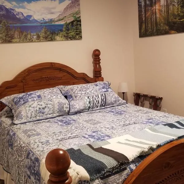 HideFarAway 1 Queen 1 Full beds for same price, hotel v destinaci Sekiu