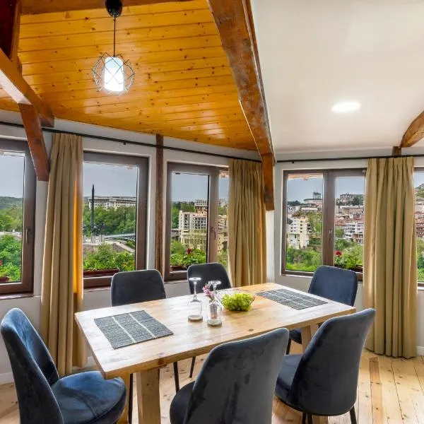 Bobevata guest house - Floor 2 - Stunning view Old town, hotel in Veliko Tŭrnovo