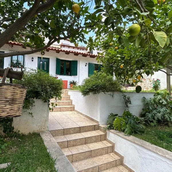 Perivolakia Garden View - Rafina Stay near Airport, hotel di Rafina