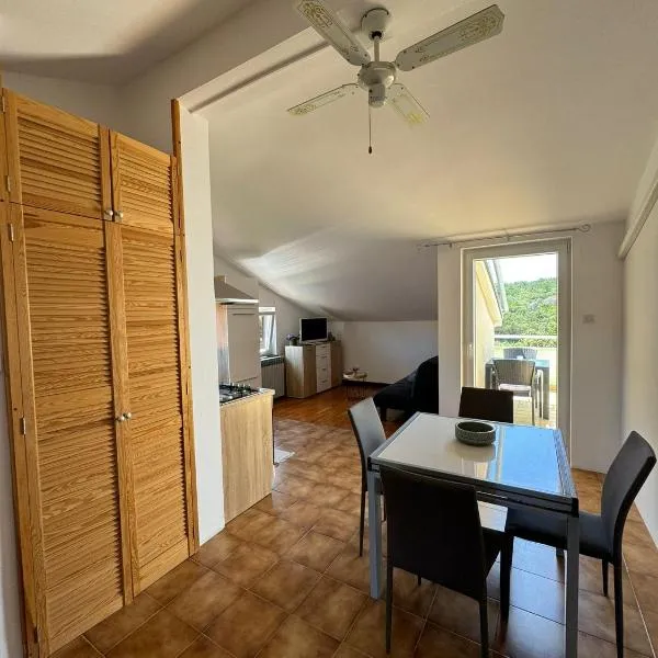 Apartmani Fulvia, hotel di Cunski