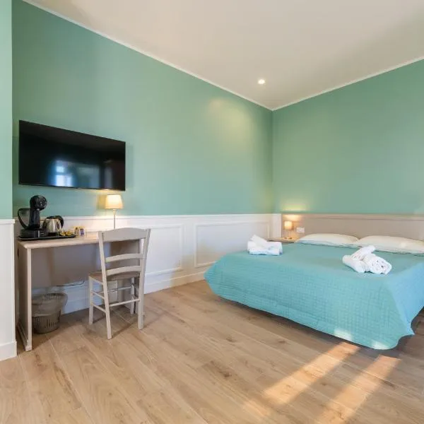 Daca luxury rooms, hotel v Neapoli