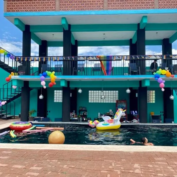 Confetti Pool Club, hotel in San Pablo Villa de Mitla