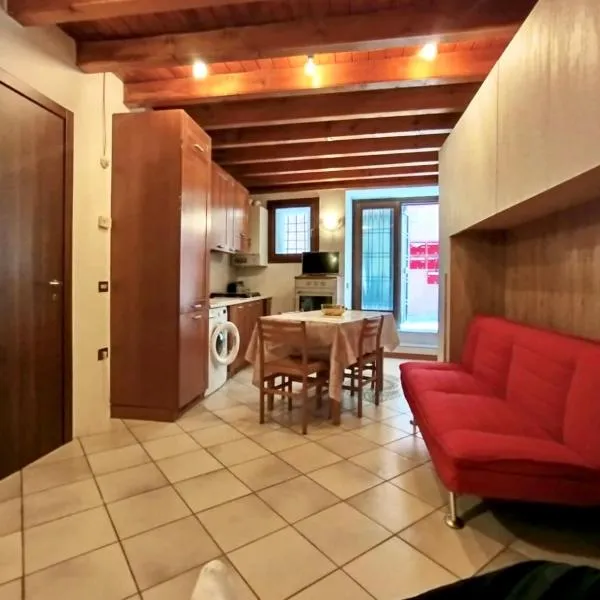 Nido tra castello e lago, hotel v destinaci Desenzano del Garda