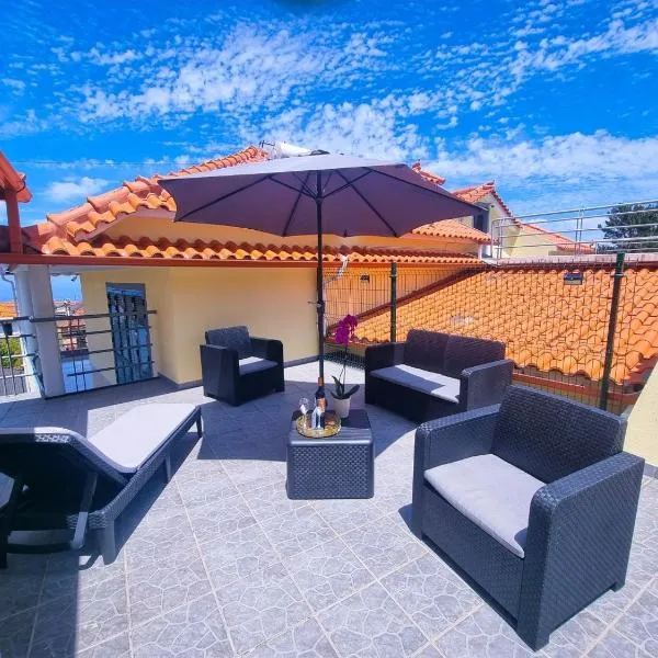 Panoramic Terrace Views Near Pico Ruivo and Levada Walks, khách sạn ở Santana