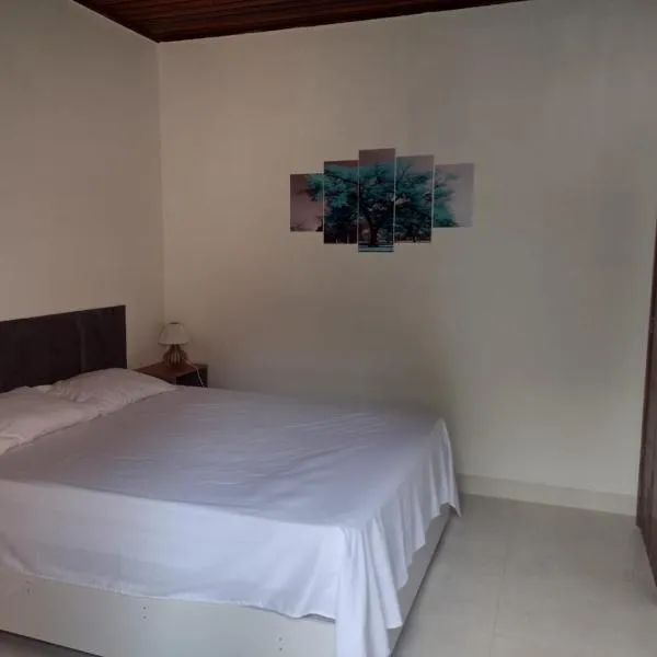 Quarto privativo 02, hotel in Sinop