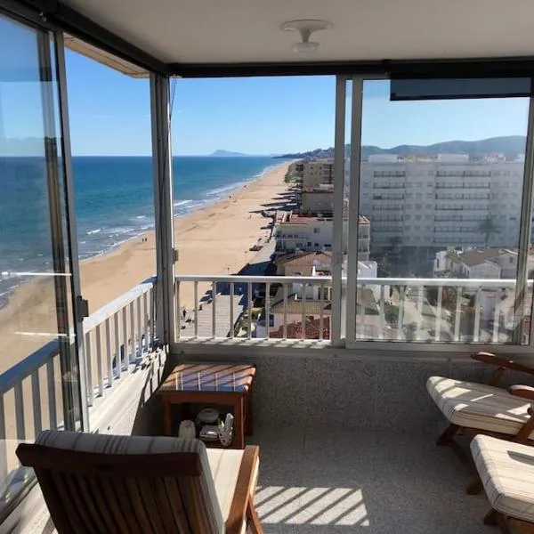 A modern House with Perfect Views, hotel di Mareny Blau
