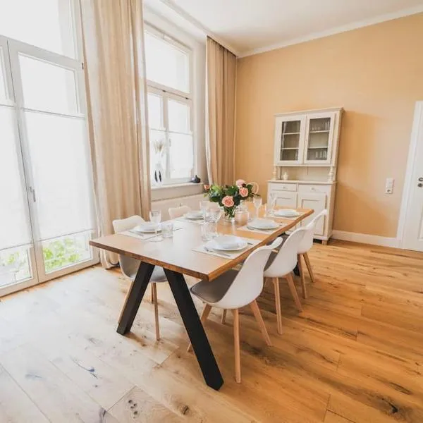 Moderne Altbauwohnung, Hotel in Pforzheim