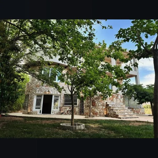 Mulberry house Nea makri, hotel v destinaci Nea Makri