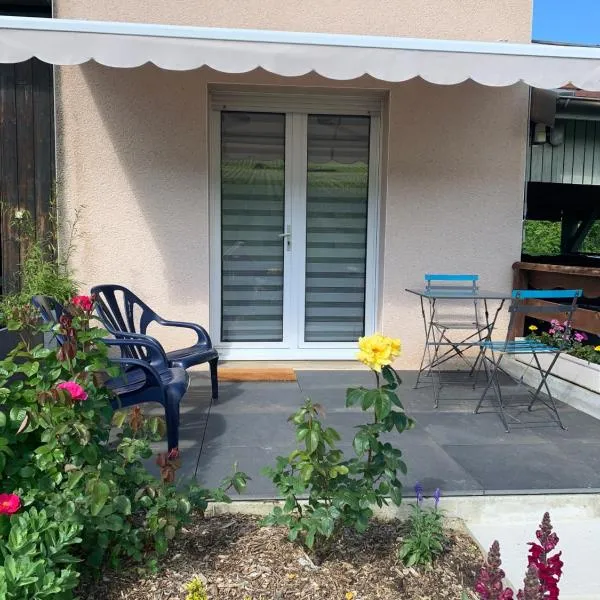 le gite des vignes Studio tout confort 1 chambre dans le vignoble Franche Comte Arbois, hotel in Arbois