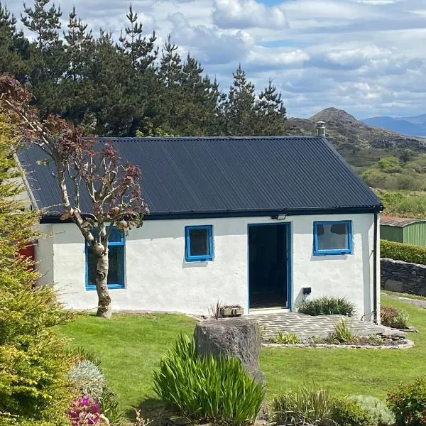 Unique Old Stone Cottage, hotel v destinaci Killarney