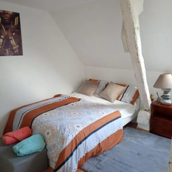 Keymaï, bel endroit dans la vallée de la Conie, CHAMBRE chez l'habitant, hotel v destinácii Conie-Molitard