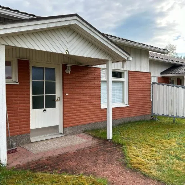 Rivitalokaksio 52m2 Ilmastointi, Sauna, Autokatospaikka, hotel in Seinäjoki