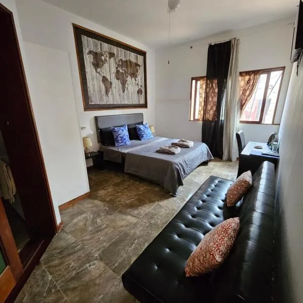 Blue Eagle Guesthouse - Casa de hospedes, hotel v destinaci Santa Maria