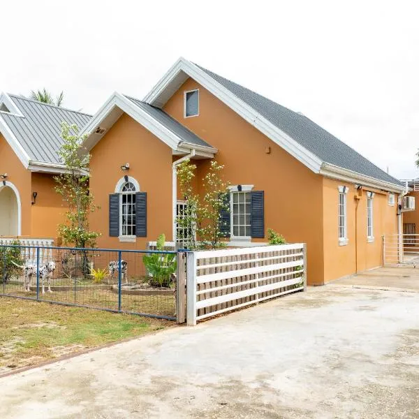J Flats, hotel di Malabar Settlement