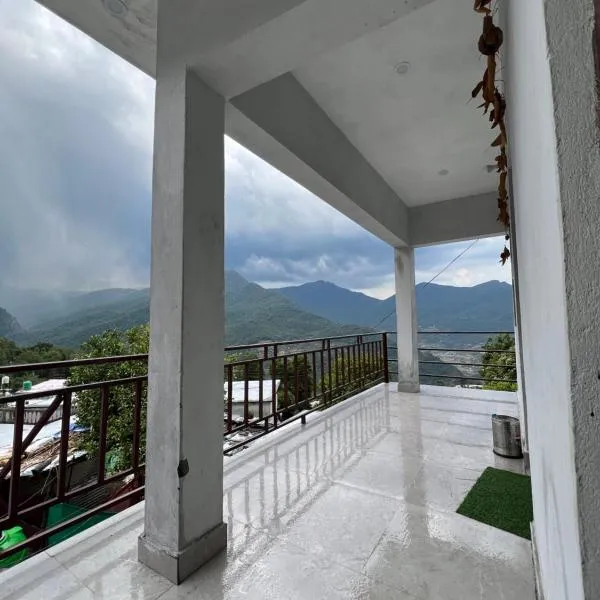 mayur homestay, hotel v destinaci Ukhimath