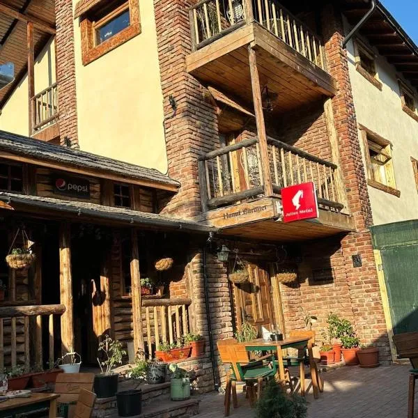 Hanul Bărăției, hotel v destinaci Cimpulung