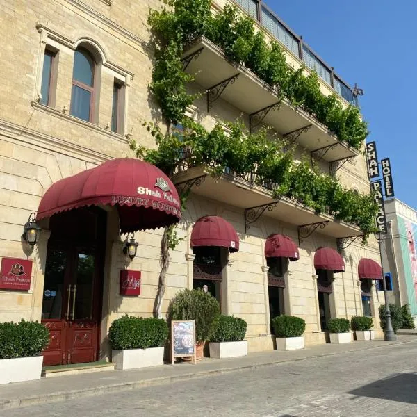 Shah Palace Luxury Museum Hotel, hotel v destinácii Baku