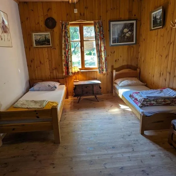 Strautmali Library Apartment in Mazirbe, hotell sihtkohas Mazirbe