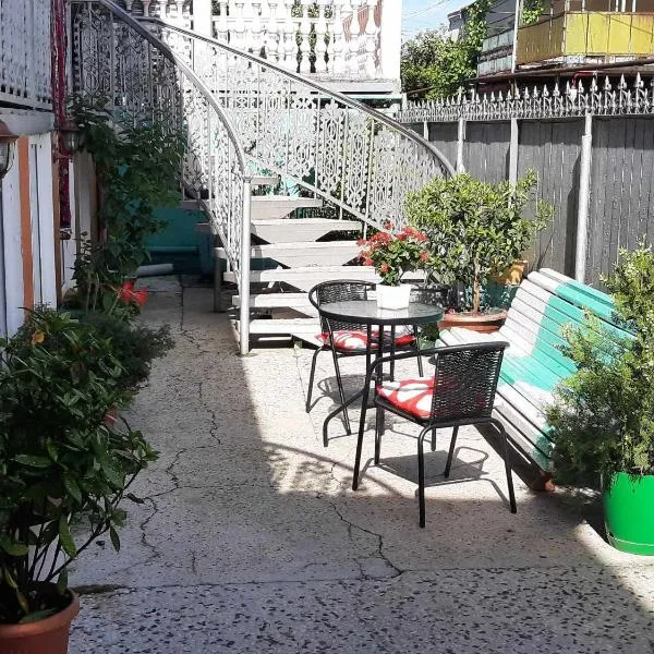 Pirosmani House, hotel v destinaci Kutaisi
