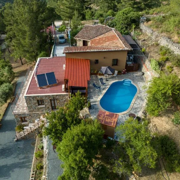 Fikardou Chalets, viešbutis mieste Kambia