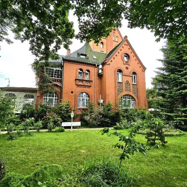 Pałacyk Chojnów, hotel in Chojnów