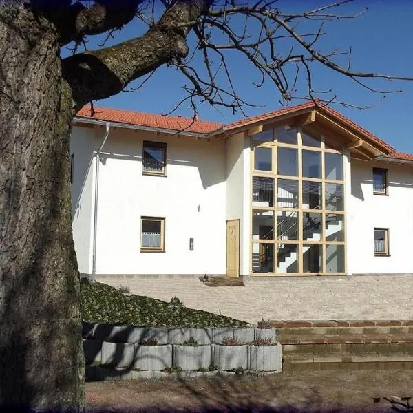 Gästehaus Hubertus, hotel en Bad Aibling