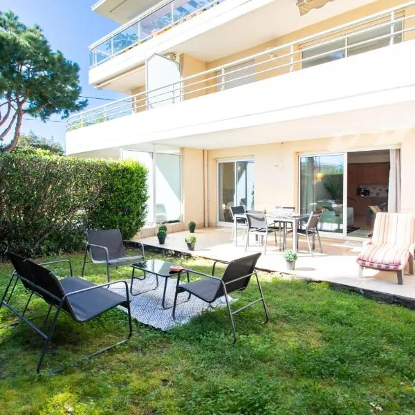 A13 - 1 BDR Garden floor Fontonne - AC, Pool & Parking, hotel di Antibes