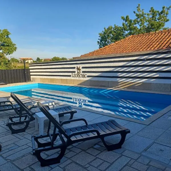 Leonchic - Guest House com Piscina de Água Salgada, hotel in Barcelos