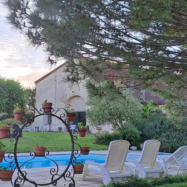 La Garenne, hotel v destinaci Virazeil