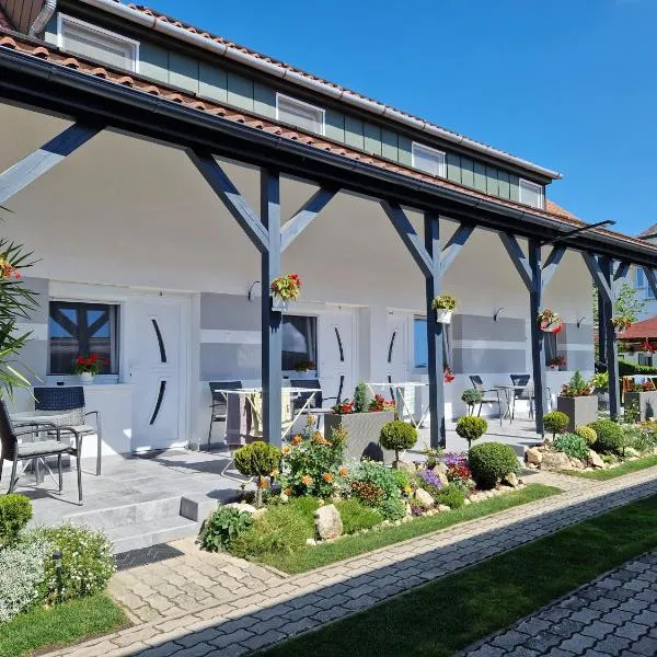 Hajnalka vendégház, hotel in Bük