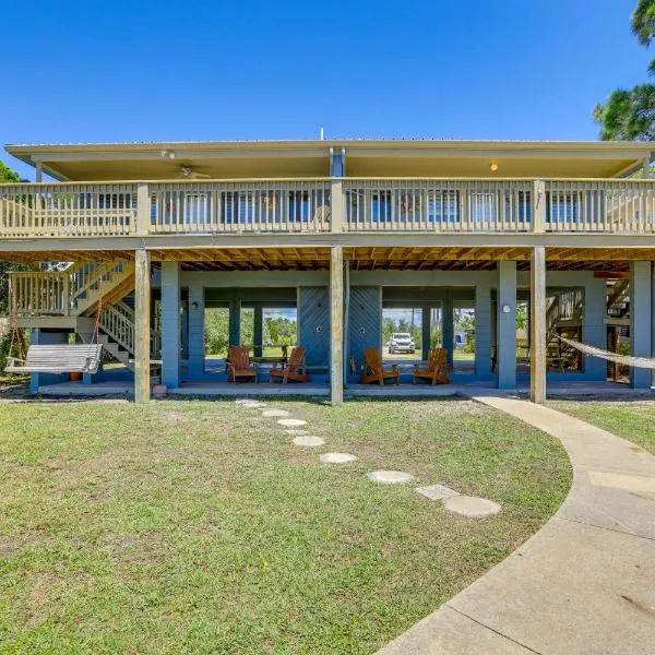 Waterfront Cedar Key Duplex Home with Private Dock!, hotel a Cedar Key