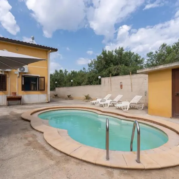 Villa Rosa con Piscina, hotel en Balestrate