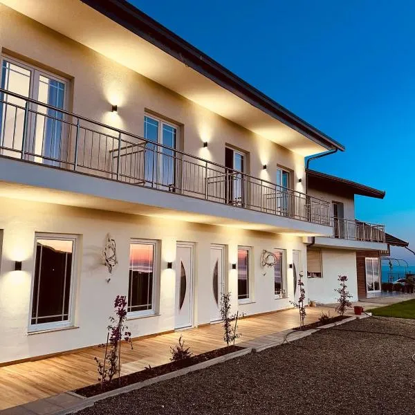 Sol Apartments Gjiri Lalzit, hotel v destinaci Durrës