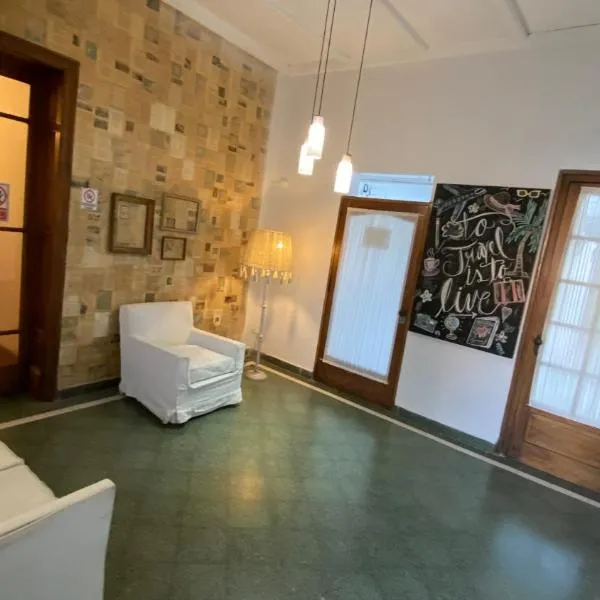 Alojamiento en el centro de Salta - Casaguemessalta, hotel a Salta