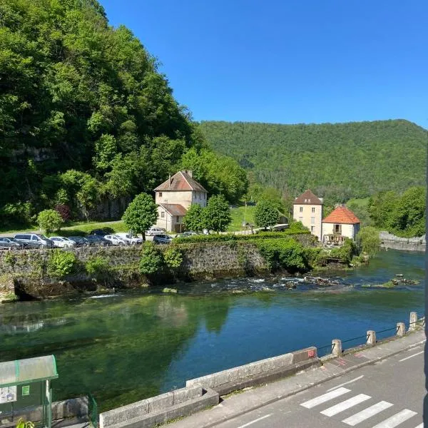 Lods Hotel de France, hotel v destinaci Lods