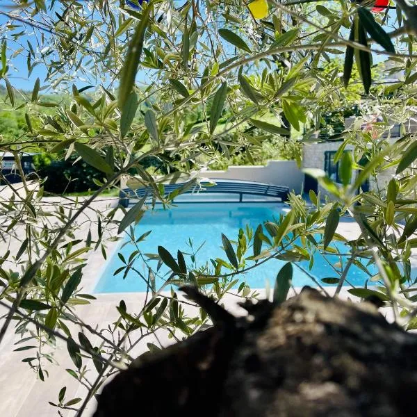 Le petit Chacel, hotel v destinaci Sourcieux-les-Mines