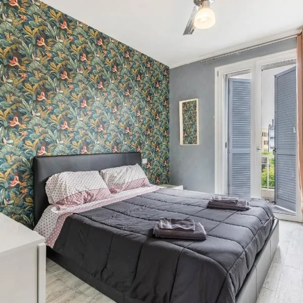Maxi House, hotel v destinaci Desenzano del Garda