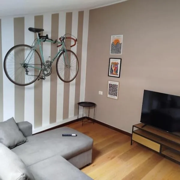 Casa Fedra, delizioso loft frontelago, hotel in Toscolano Maderno