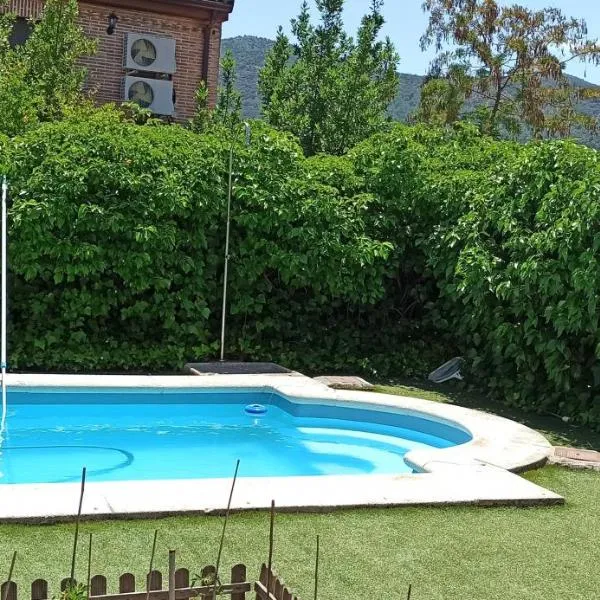 La Higuera de Gredos, hotel v destinácii Higuera de las Dueñas