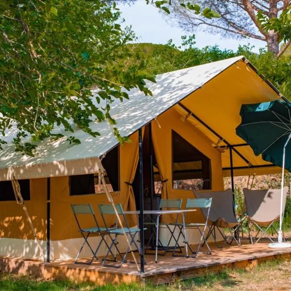 Camping Onlycamp de Besançon, hotel v destinaci Chalezeule