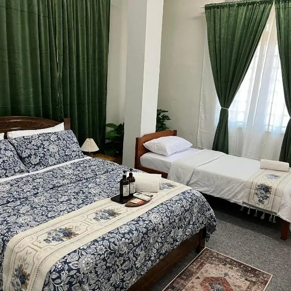 La Wood Homestay near Kuala Besut Jetty, hotell sihtkohas Kampung Kuala Besut