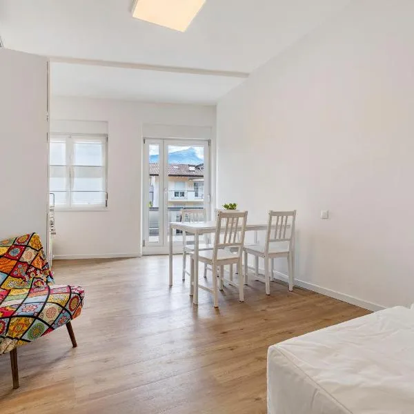 Small and Quick Super Green, hotel in San Nazzaro